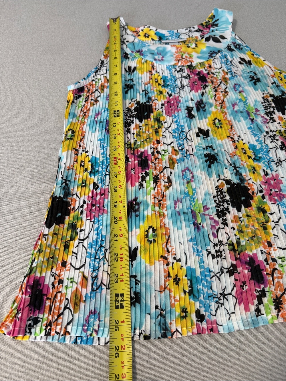 Dress barn Multicolor Sleeveless Floral Pleated Camisole Top Size Medium - Picture 11 of 14
